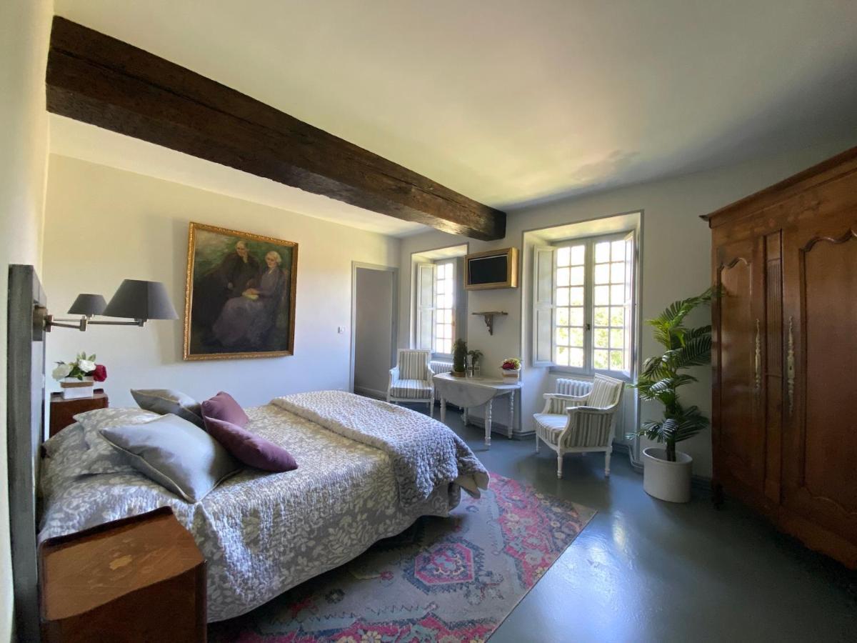 Le Petit Chateau De Sainte Colombe Bouges-le-Chateau Exterior photo